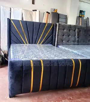 5x6 Grand Black Sunburst Chester Bed