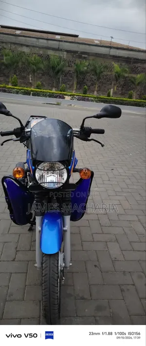 Bajaj Boxer 125 2026 Blue