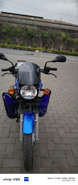 Bajaj Boxer 125 2026 Blue