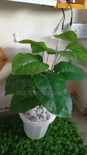 Lifelike Artificial Plants for Home Decoration