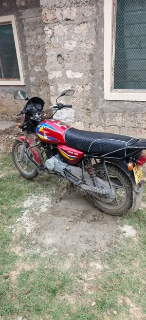 Bajaj Boxer 2022 Red