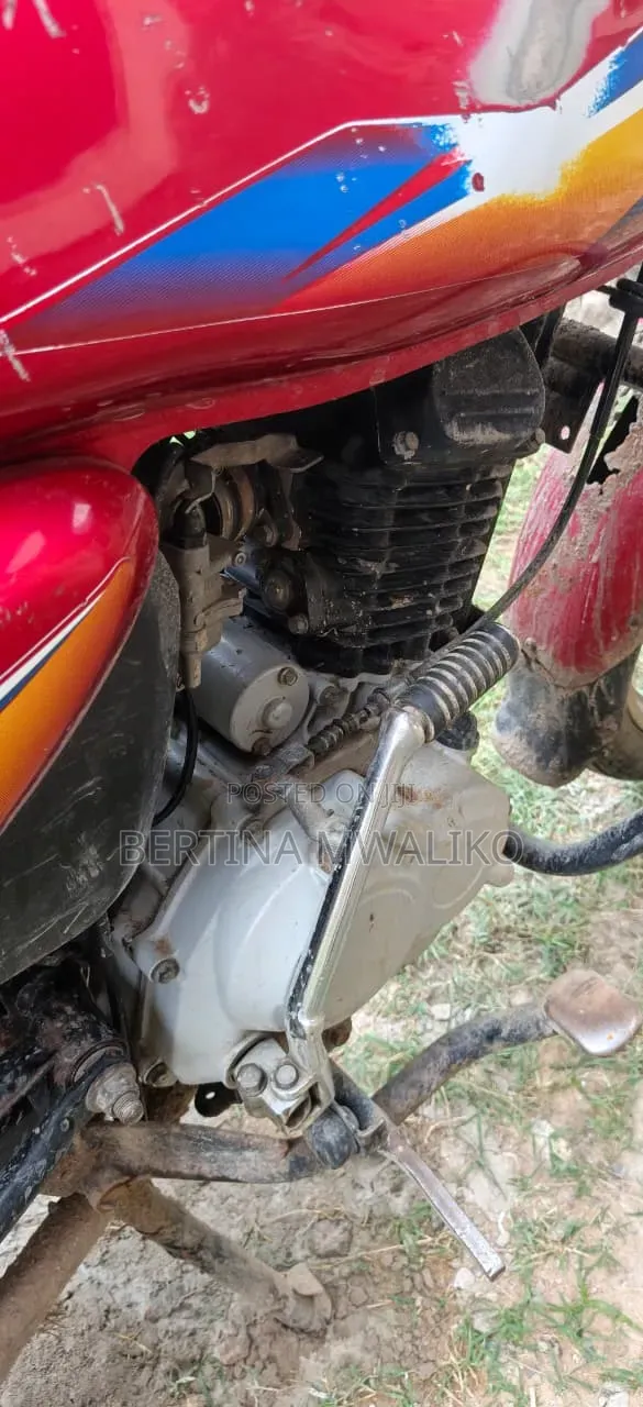 Bajaj Boxer 2022 Red