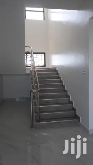 4 Bedrooms Duplex For Sale