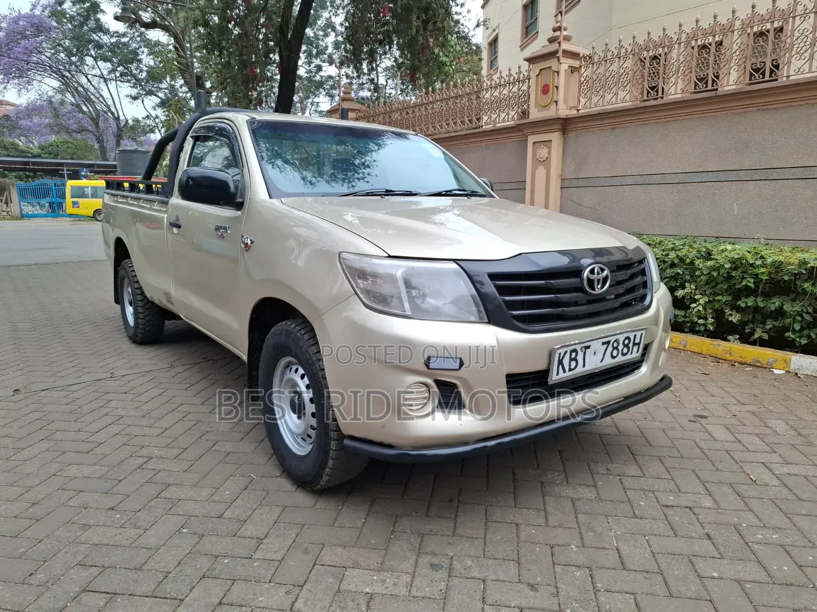 Toyota Hilux 2012 Beige