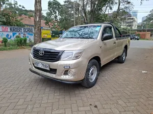 Toyota Hilux 2012 Beige