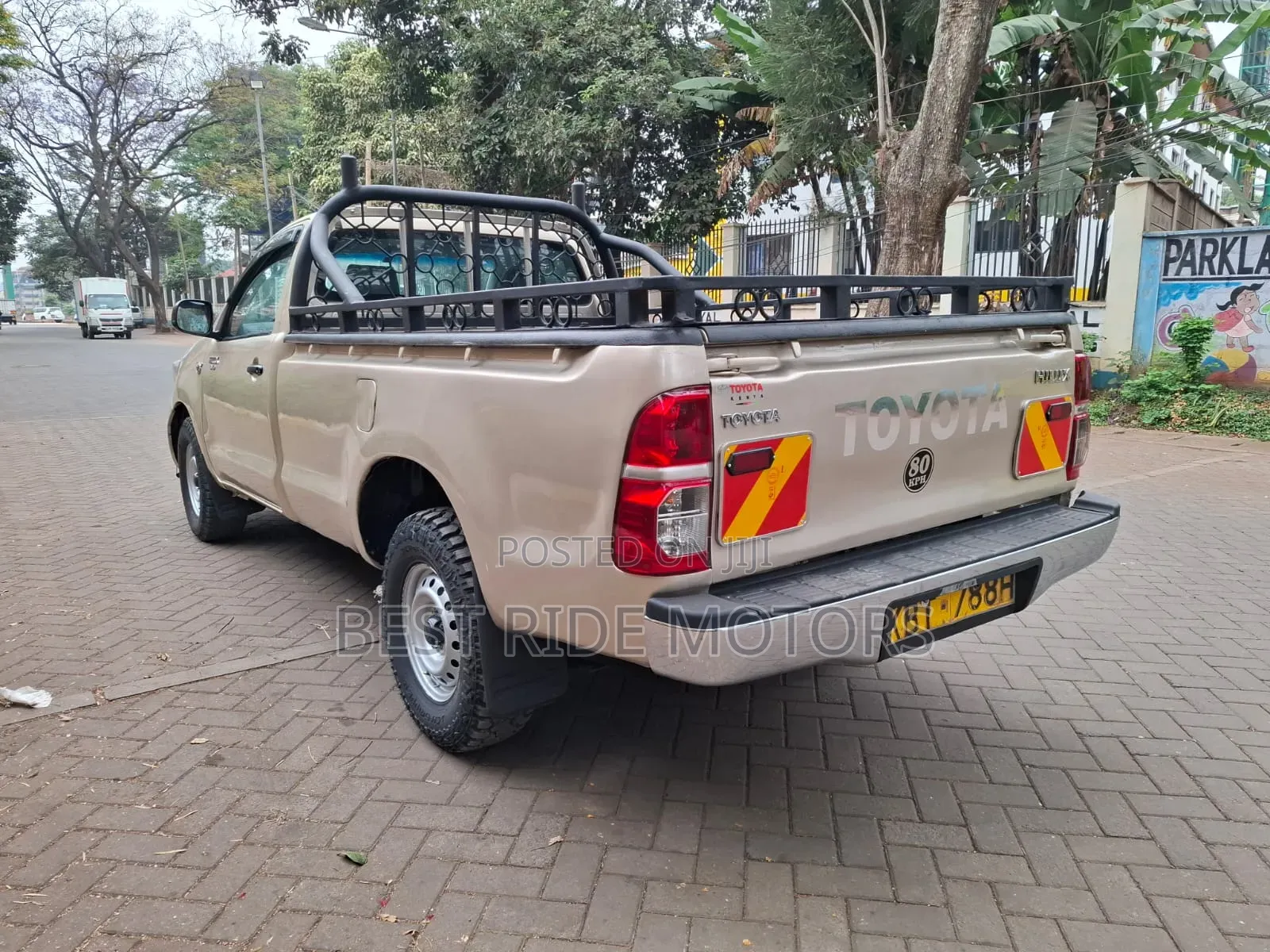 Toyota Hilux 2012 Beige