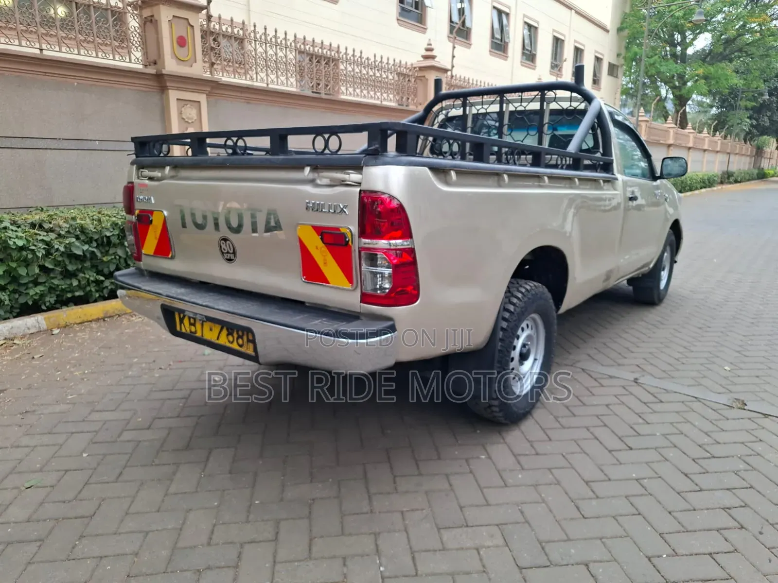 Toyota Hilux 2012 Beige