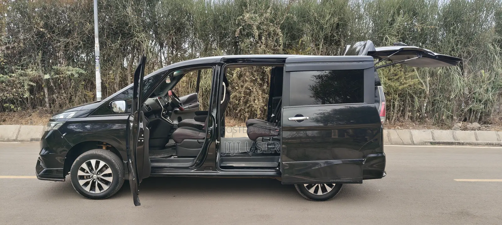 Nissan Serena 2018 Black
