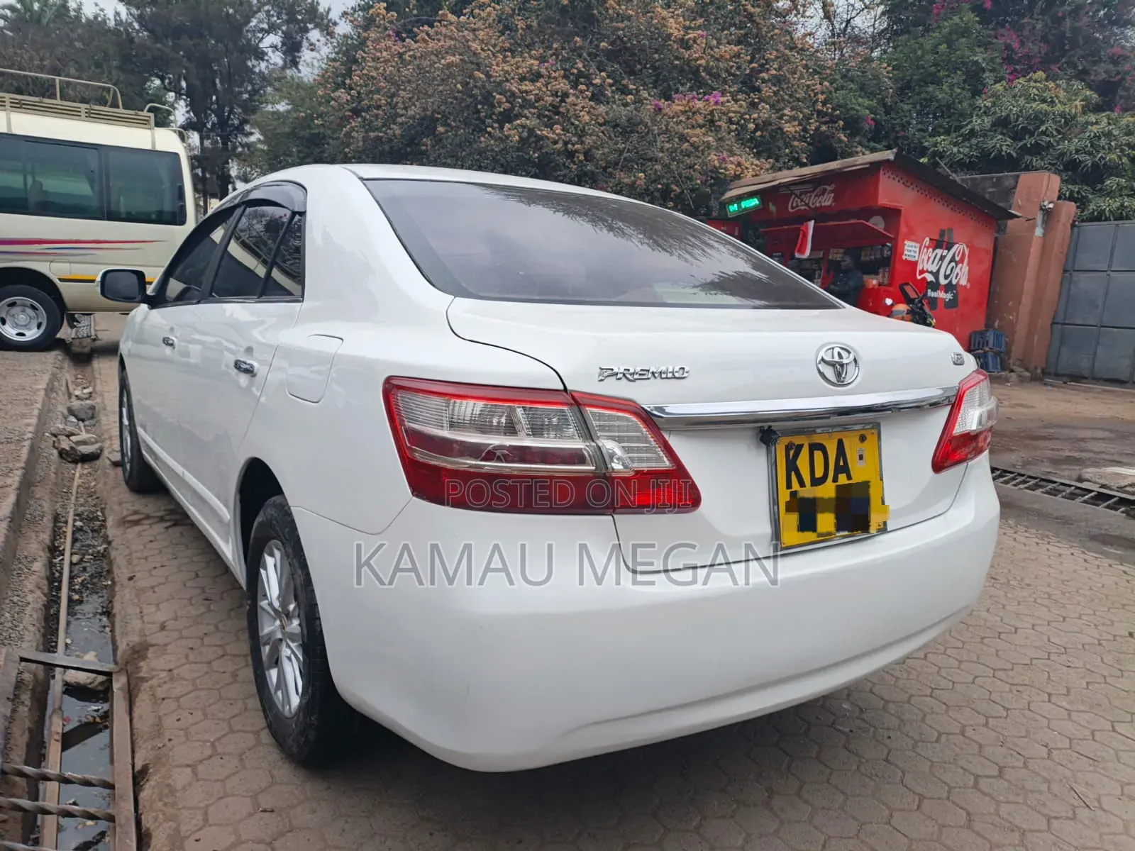 Toyota Premio 2014 Off white