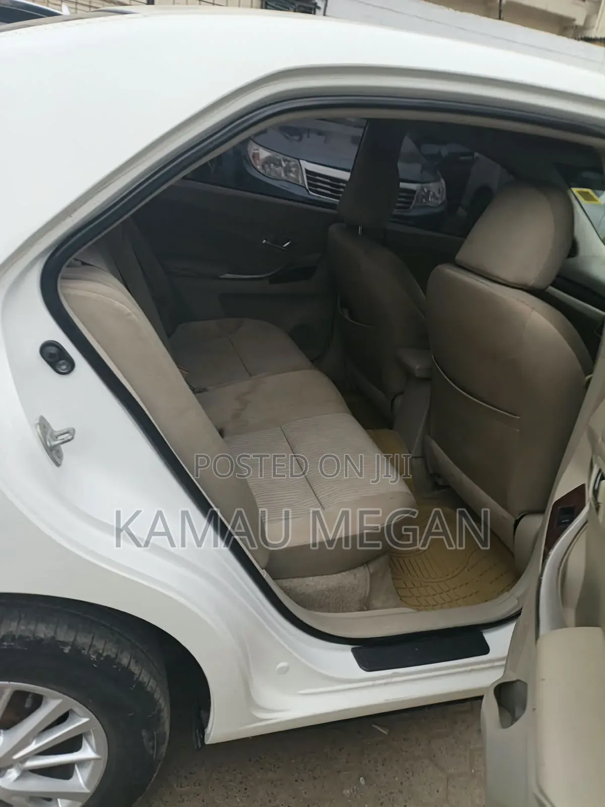 Toyota Premio 2014 Off white