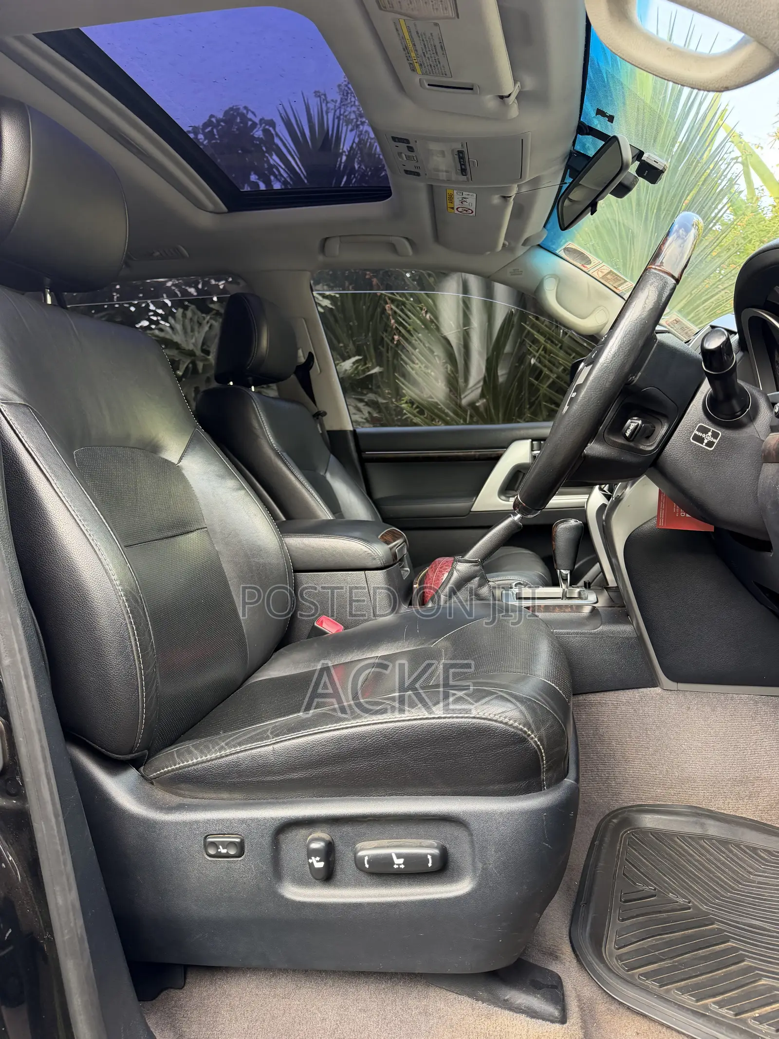 Toyota Land Cruiser 4.6 V8 ZX 2015 Black