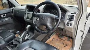 Mitsubishi Pajero 2004 White