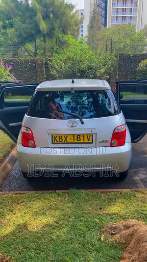 Toyota IST 2006 Silver