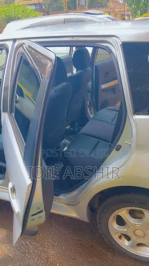 Toyota IST 2006 Silver