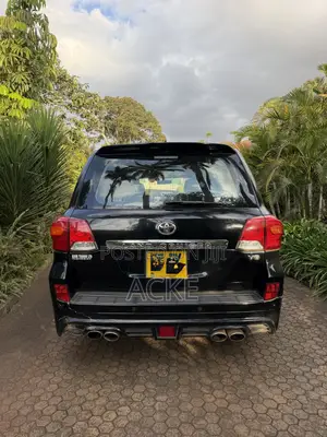 Toyota Land Cruiser 4.6 V8 ZX 2015 Black