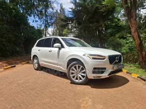 Volvo XC90 T5 Momentum AWD (2.0L 4cyl 8A) 2017 White