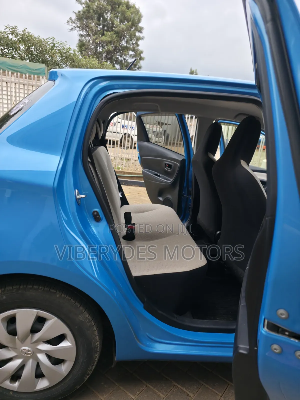 Toyota Vitz 2018 Blue