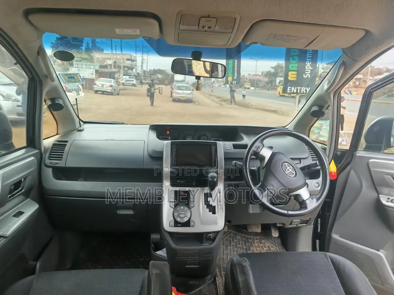 Toyota Voxy V 2WD 8-Seater 2009 Black