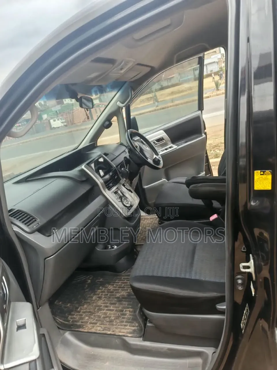 Toyota Voxy V 2WD 8-Seater 2009 Black
