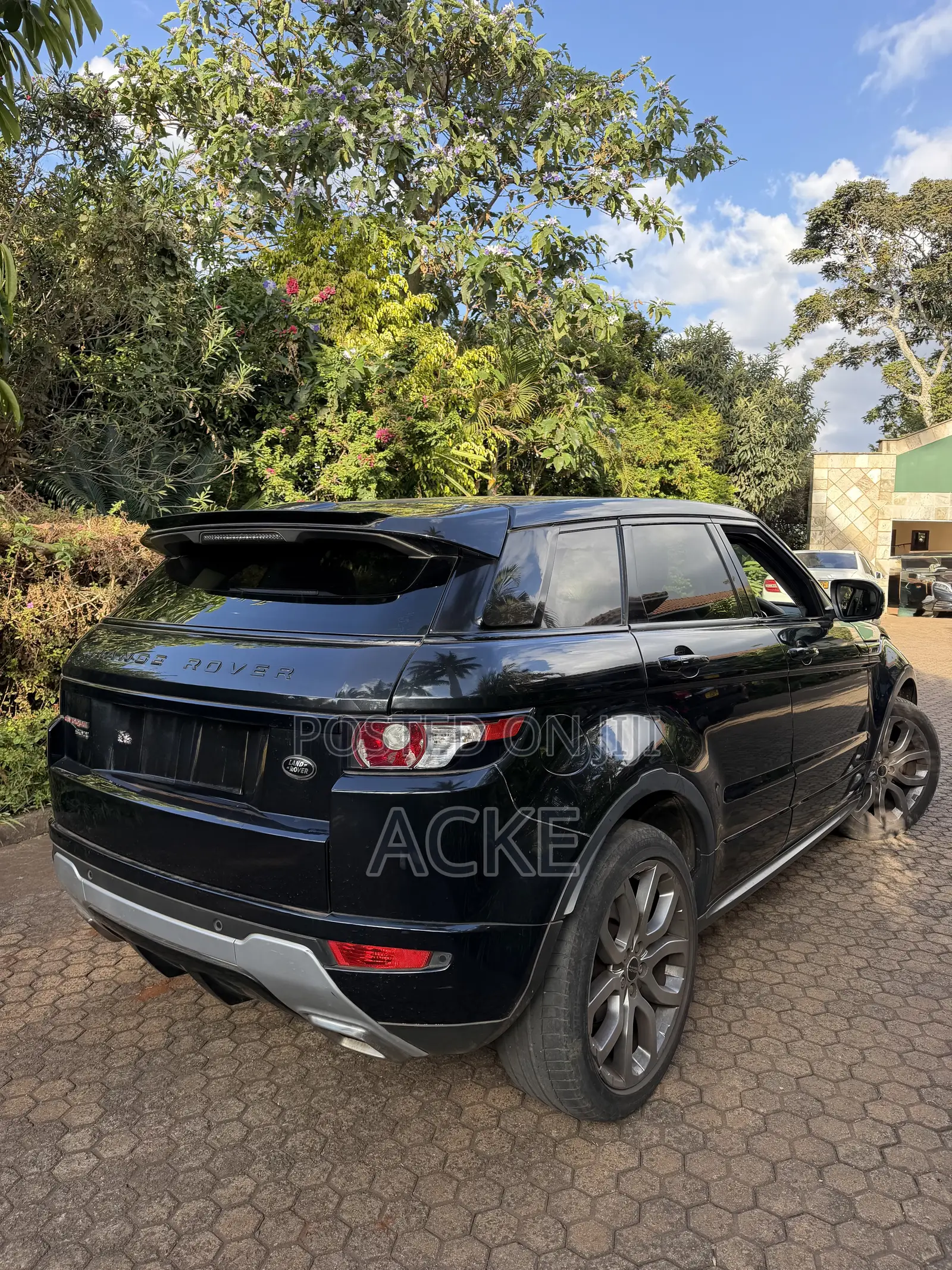 Land Rover Range Rover Evoque Dynamic 4dr SUV AWD (2.0L 4cyl Turbo 9A)