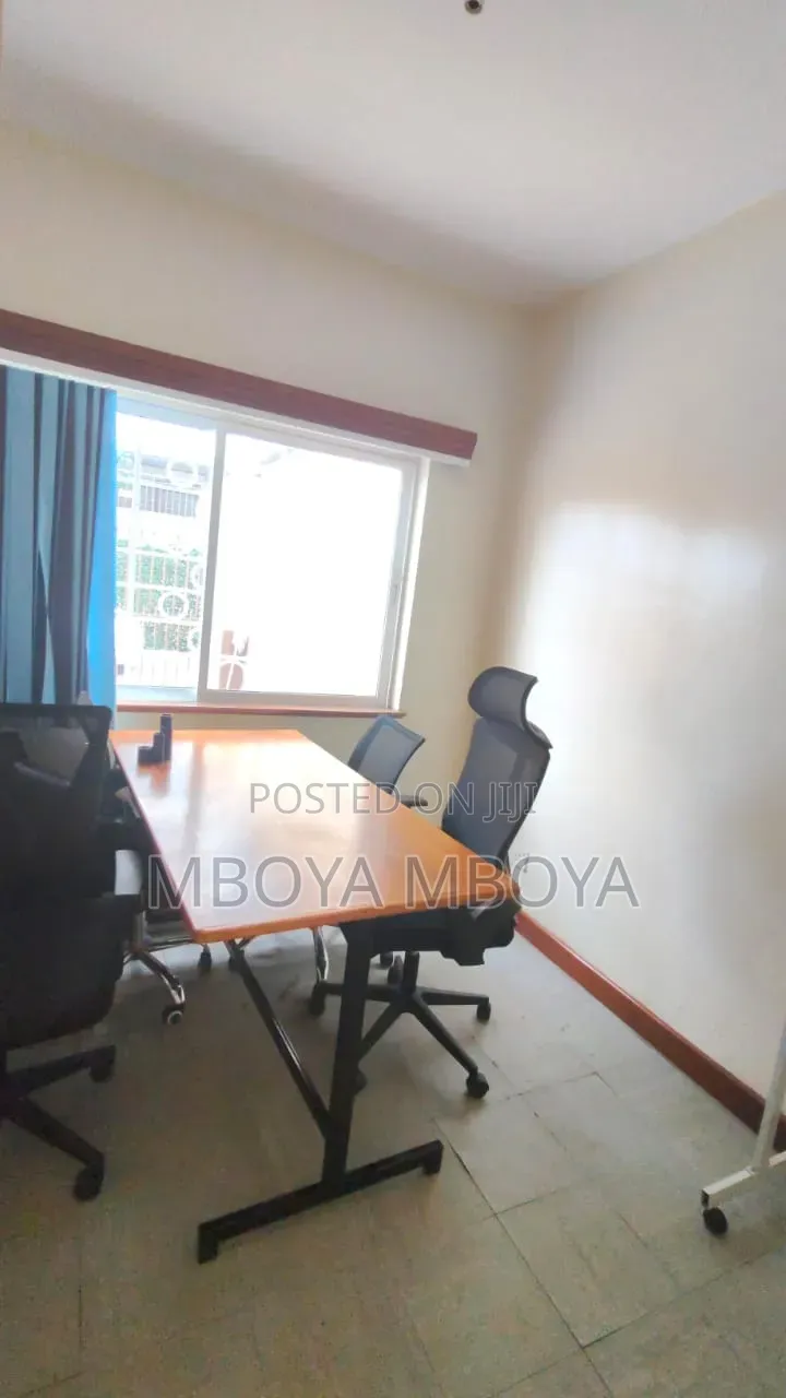 18bdrm House in Parklands/Highridge for Rent