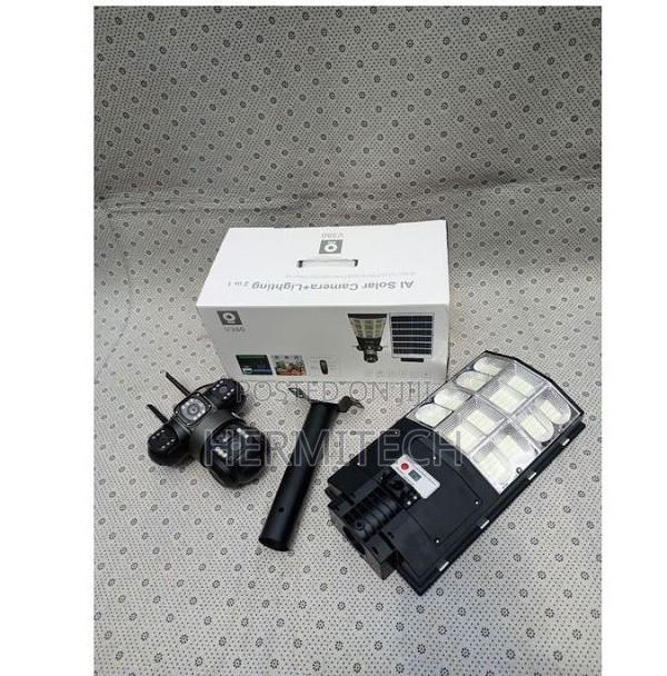 Triple Lens 4G Solar Powered CCTV 300W Security Floodlight