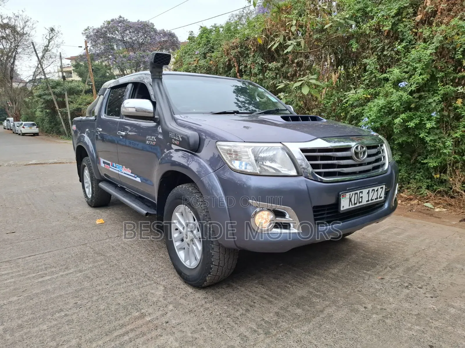 Toyota Hilux 3.0 D-4D 4x4 2015 Gray
