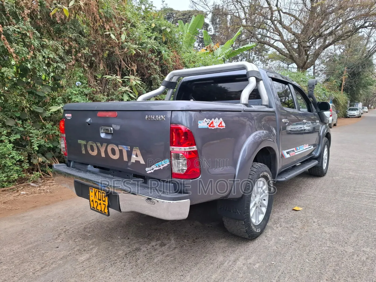 Toyota Hilux 3.0 D-4D 4x4 2015 Gray