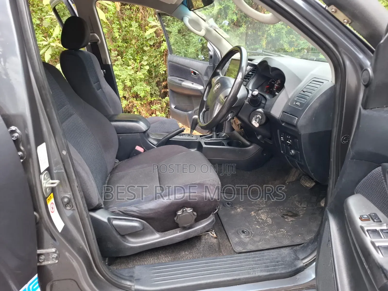 Toyota Hilux 3.0 D-4D 4x4 2015 Gray