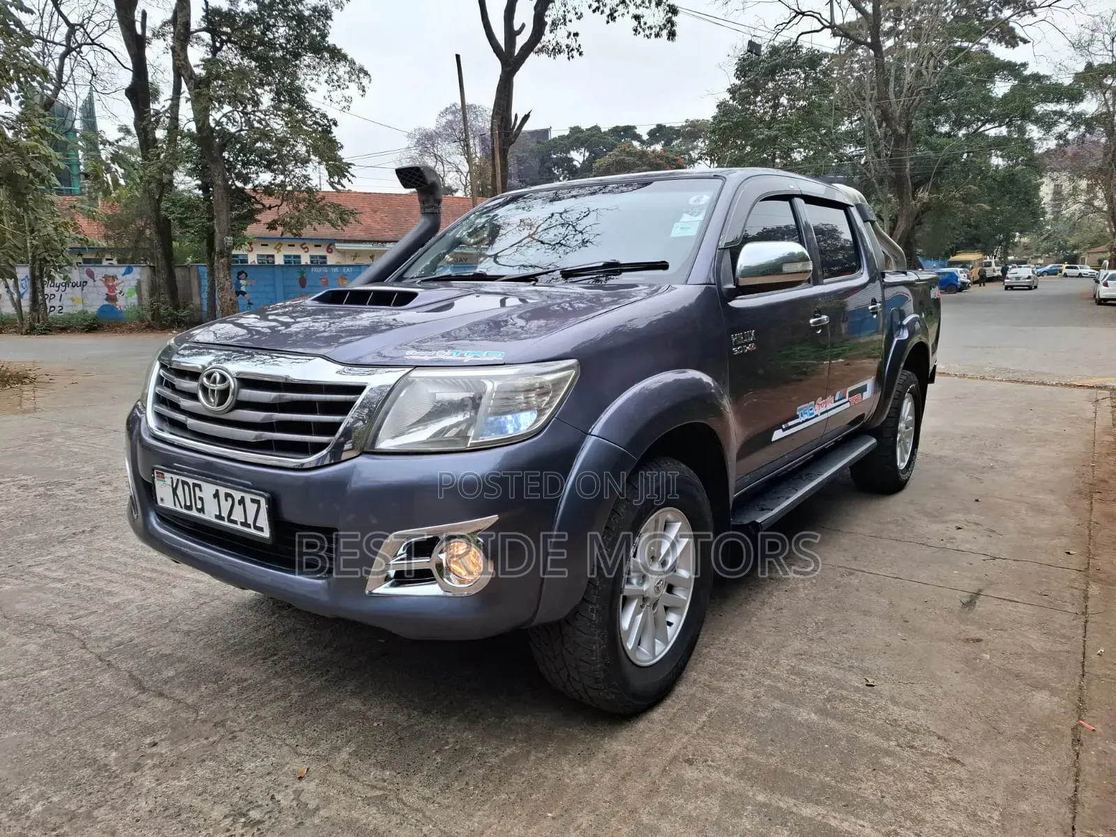 Toyota Hilux 3.0 D-4D 4x4 2015 Gray