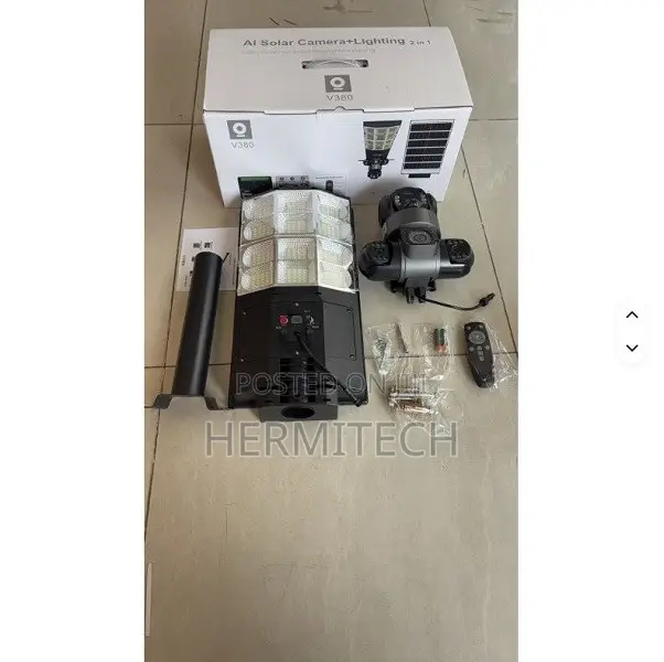 Triple Lens 4G Solar Powered CCTV 300W Floodlight Surveillance