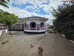 3bdrm Bungalow in Yukos, Kitengela for rent