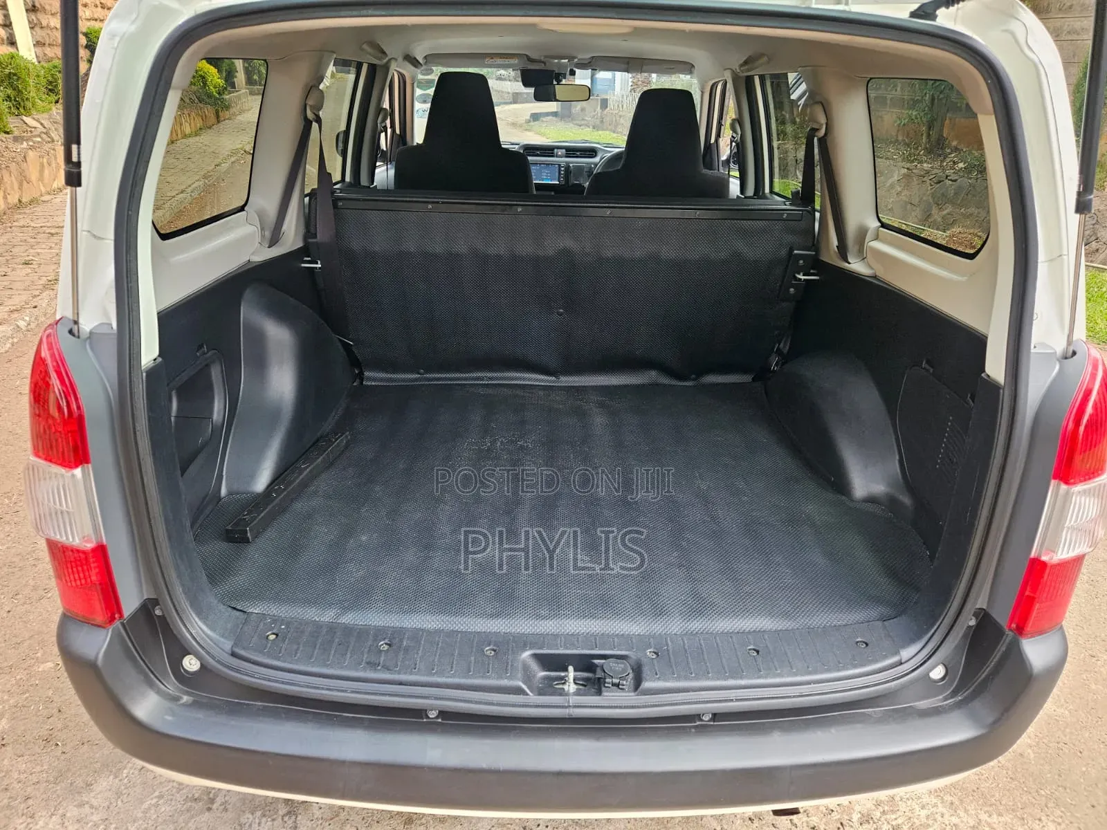 Toyota Probox 1.5 GL 4WD 2020 White