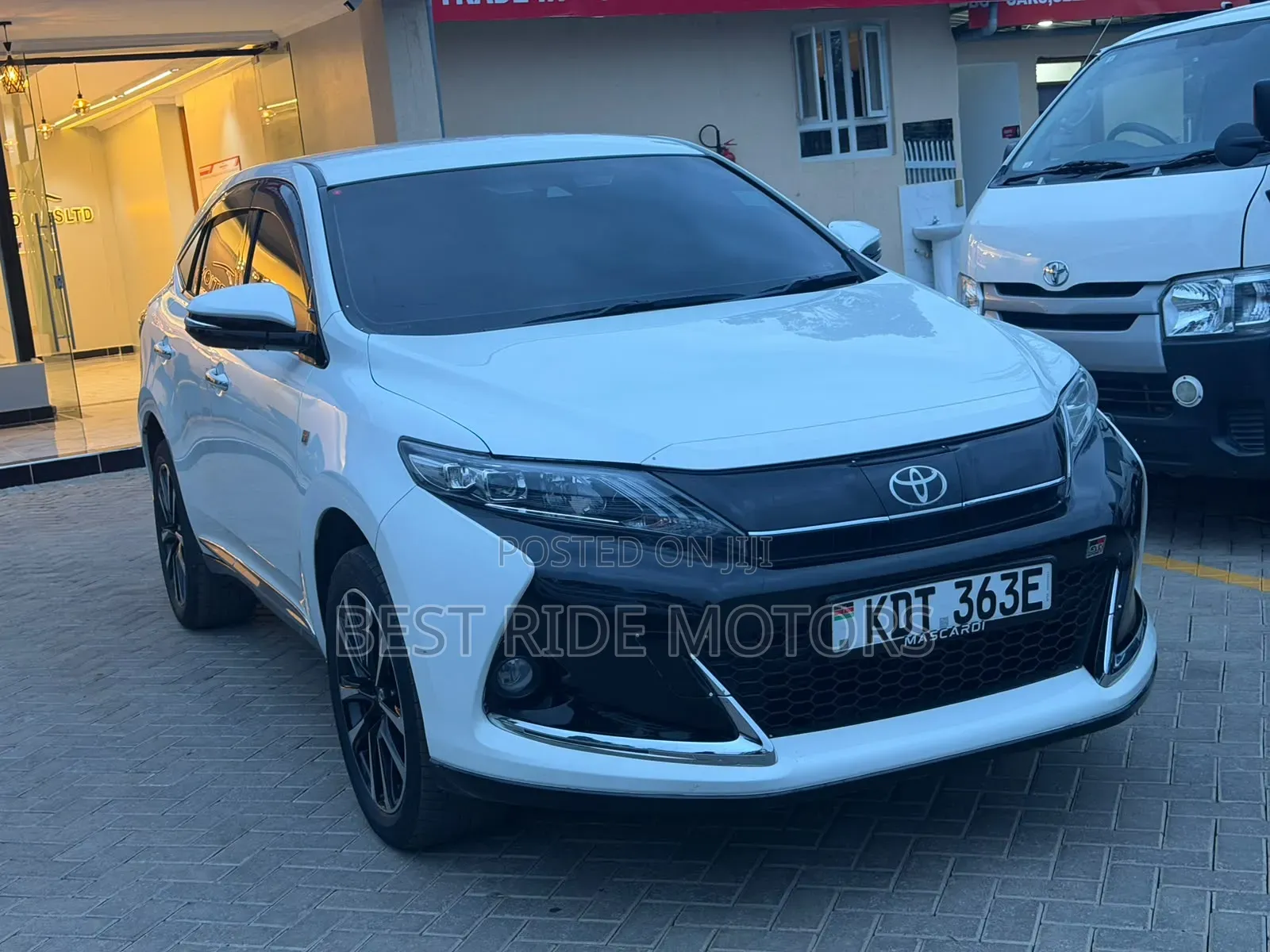 Toyota Harrier 2.0 Turbo GR Sport 2019 White