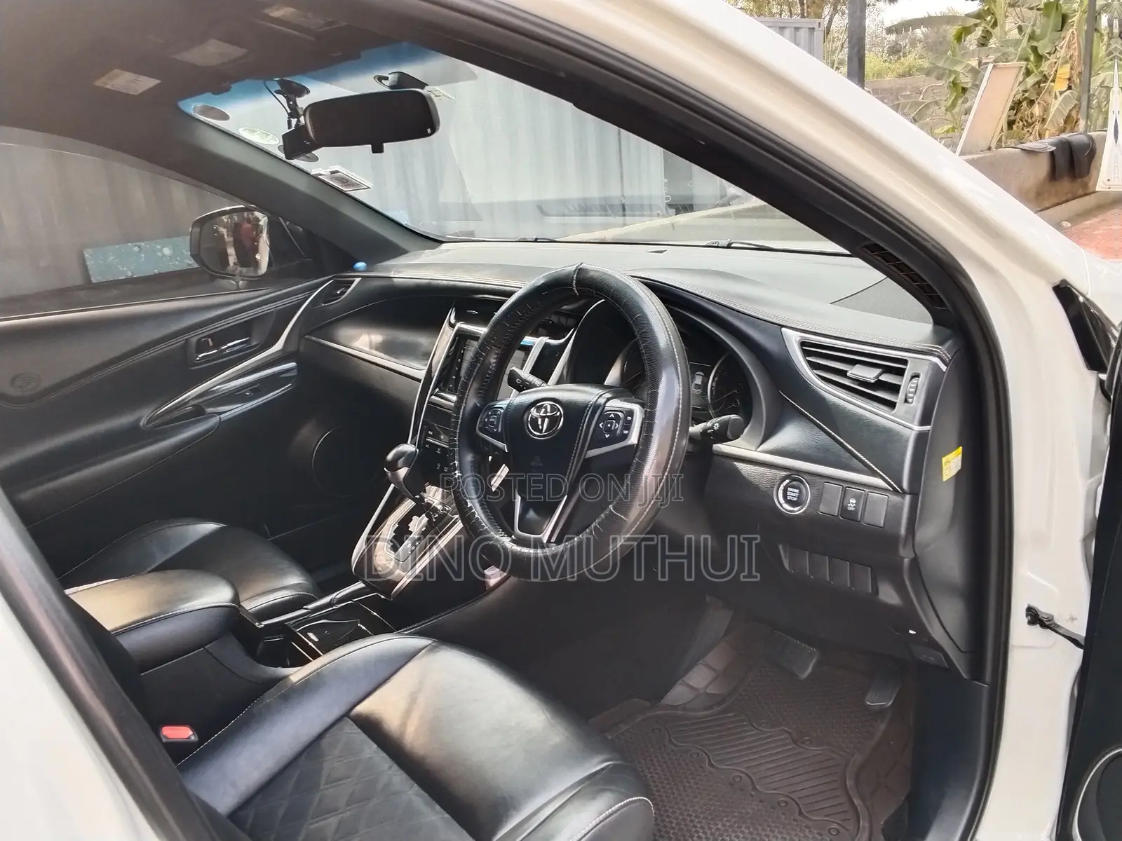 Toyota Harrier 2.0 2017 White