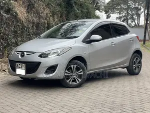 Mazda Demio 2012 Silver