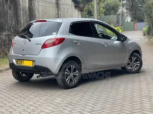 Mazda Demio 2012 Silver