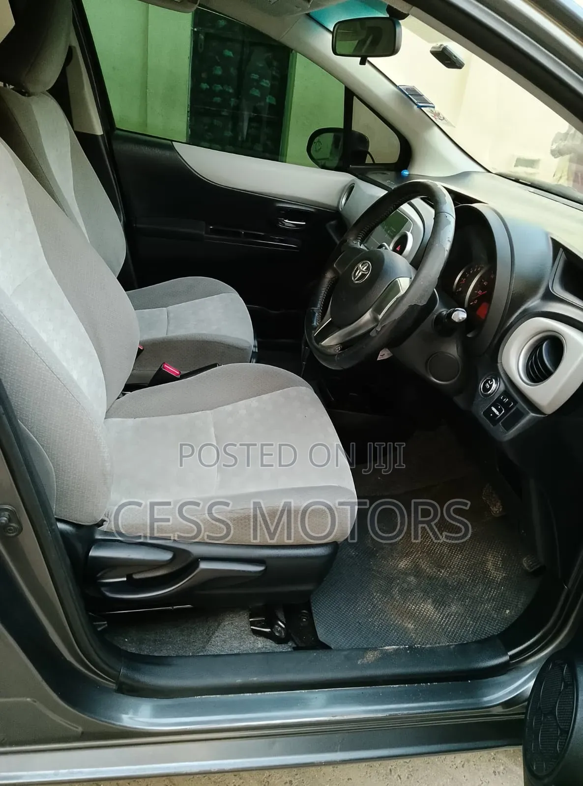 Toyota Vitz 2013 Gray