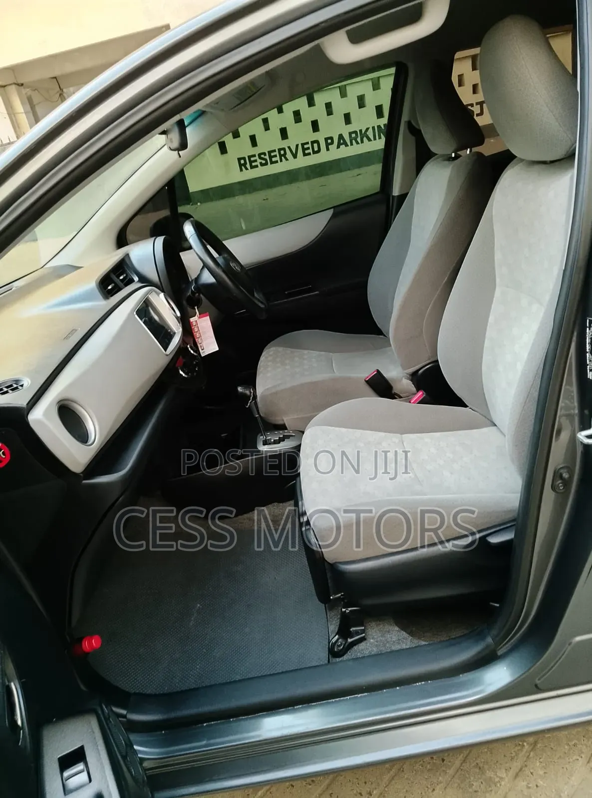 Toyota Vitz 2013 Gray