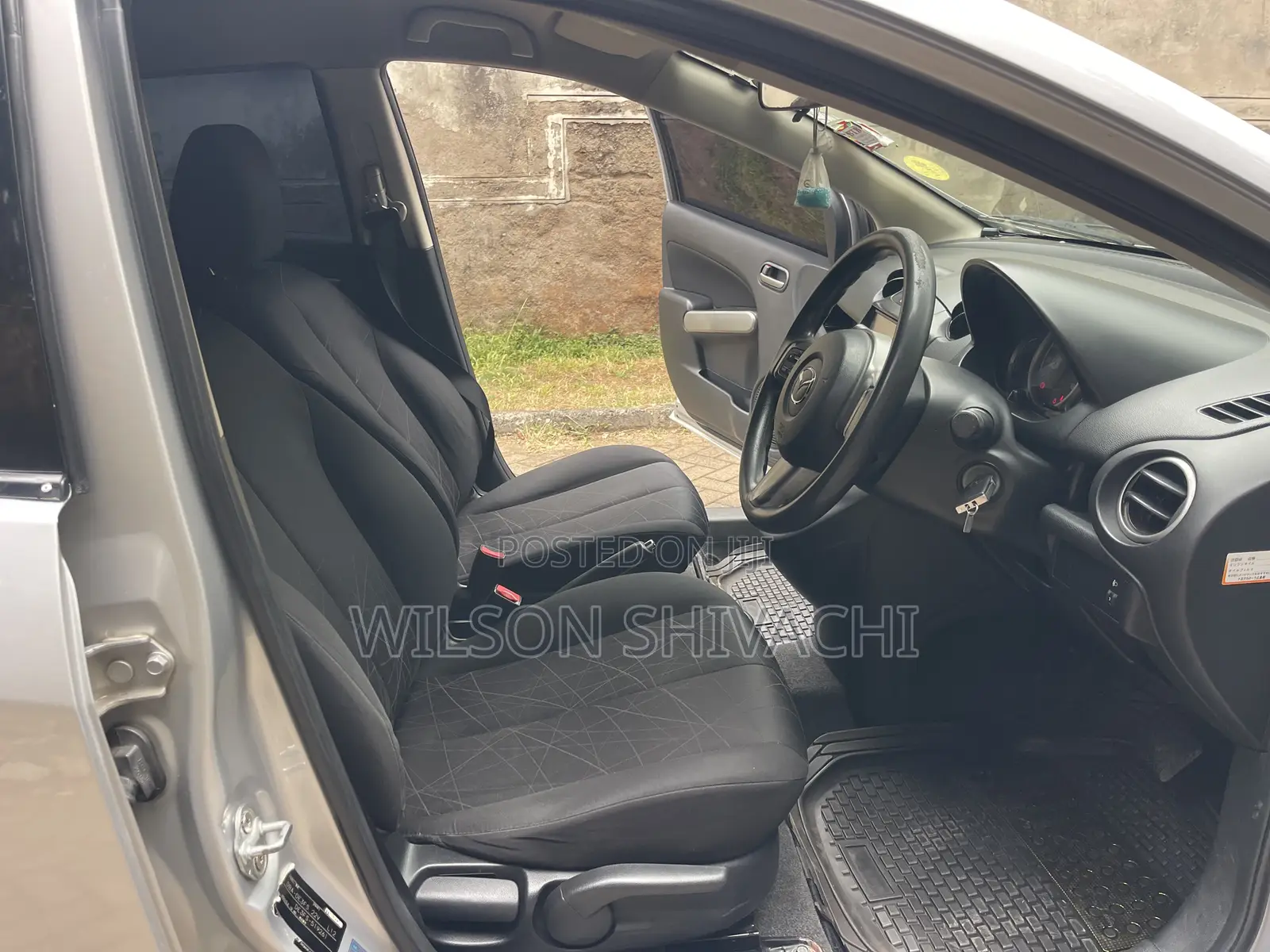 Mazda Demio 2012 Silver