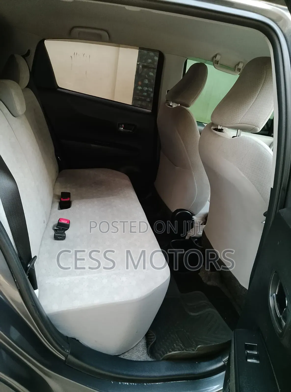 Toyota Vitz 2013 Gray