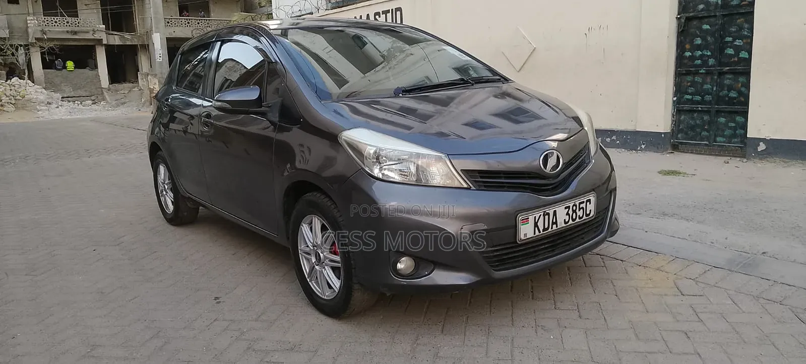 Toyota Vitz 2013 Gray