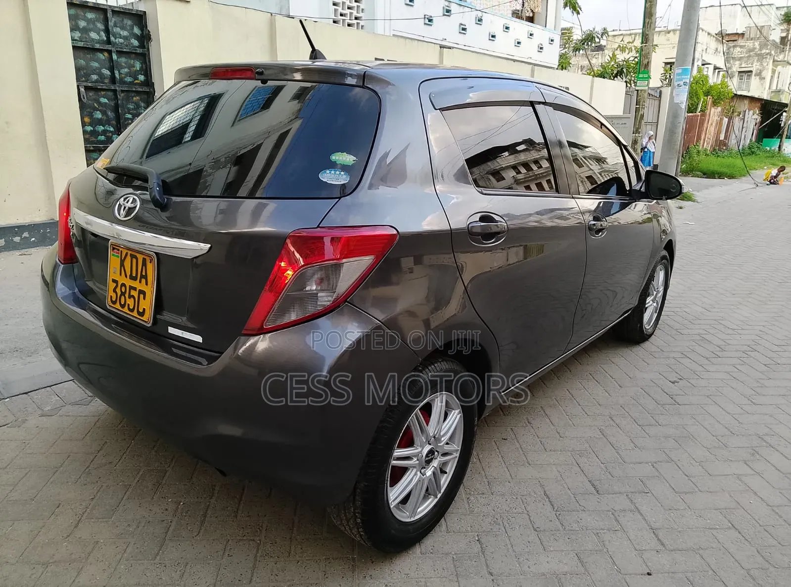 Toyota Vitz 2013 Gray