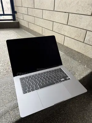 Laptop Apple MacBook Air 2024 M3 16GB Apple M3 Max SSD 1T