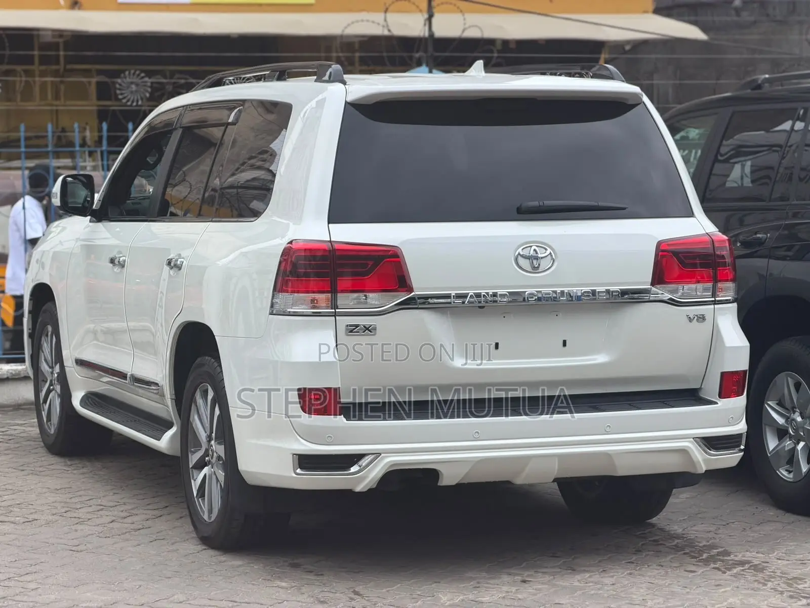 Toyota Land Cruiser 4.6 V8 ZX 2020 White