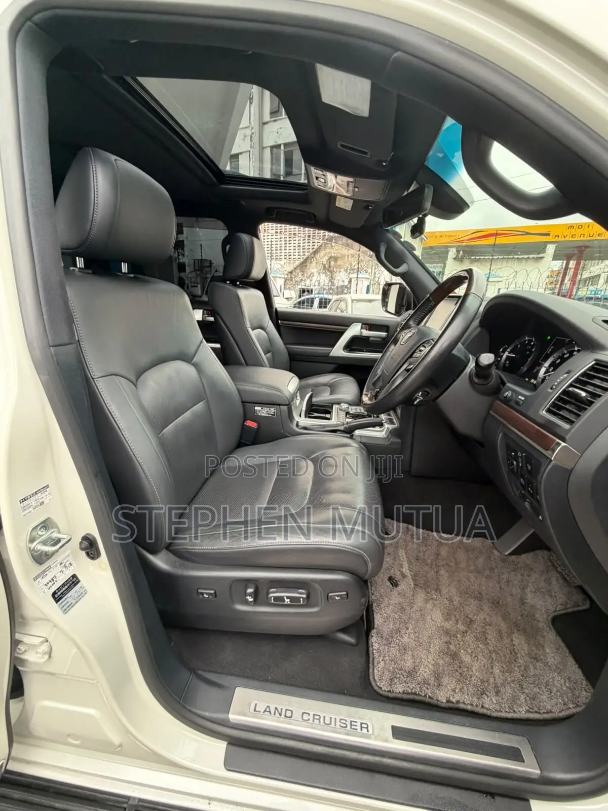 Toyota Land Cruiser 4.6 V8 ZX 2020 White