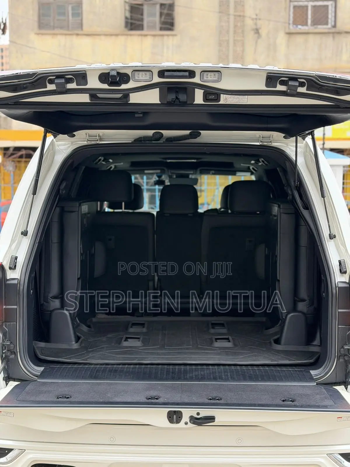 Toyota Land Cruiser 4.6 V8 ZX 2020 White