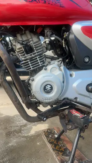 Bajaj Boxer 125 2023 Red