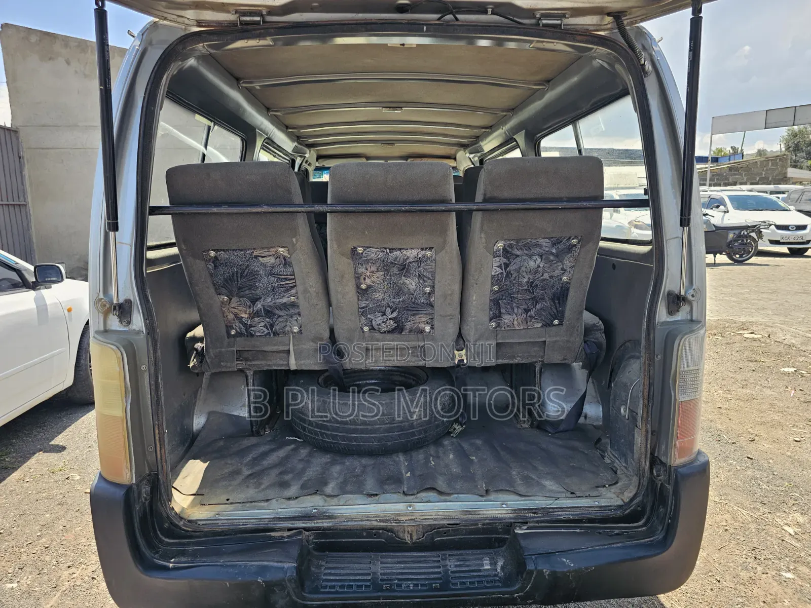 Nissan Vanette 2008 Silver