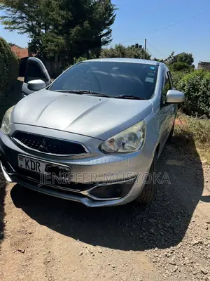 Mitsubishi Mirage ES 2017 Silver